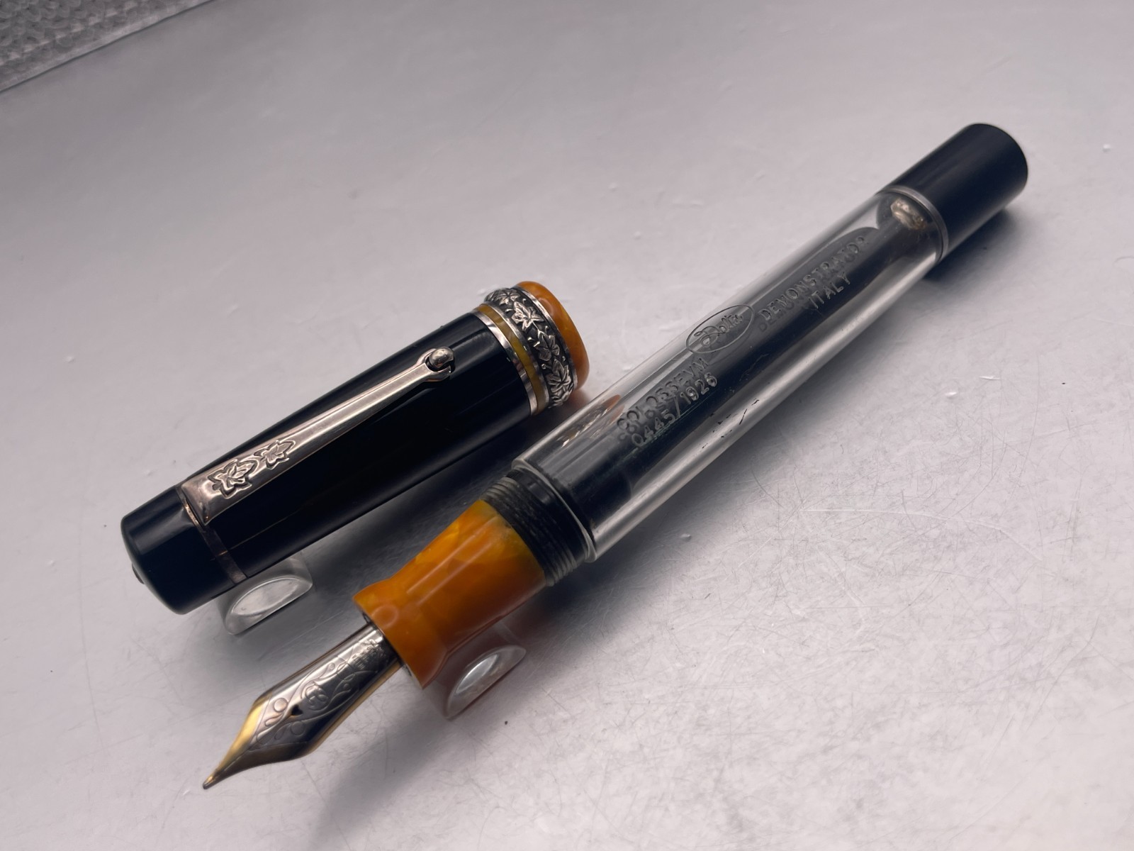 Delta Italy Colosseum Demonstrator 445/1926 Limited Edition Fountain Pen 18k M