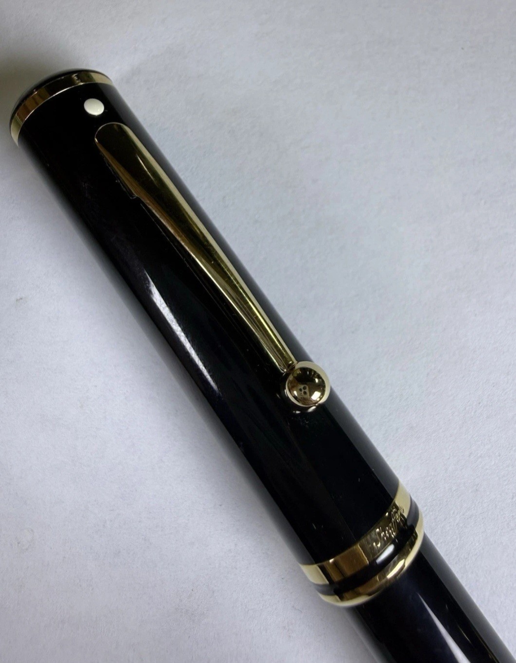 Vintage Sheaffer Fountain Pen 18K Gold Nib Black & Gold USA