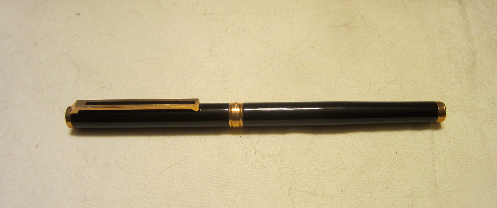 Colibri Classic Fountain Pen Black with Goldtone Accents in Gift Box!