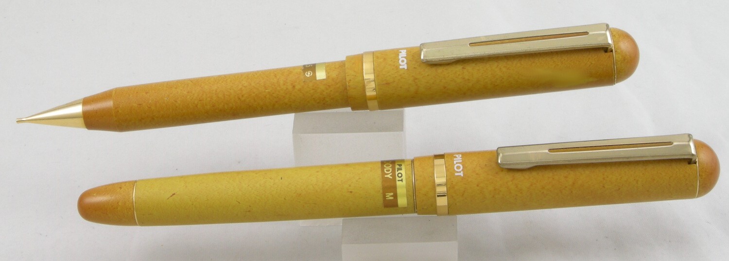 Pilot Woody Light Wood-Look Fountain Pen & Pencil Set – 1970’s – New-Old-Stock