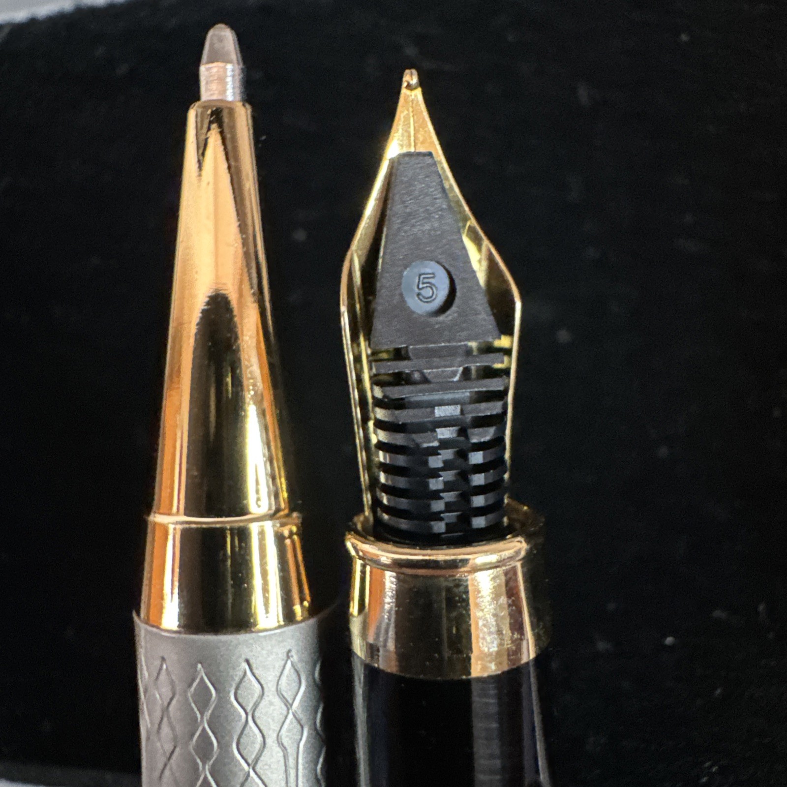 Unbranded NOS – Etched Silver (color) w/Gold trim Fountain Pen & Ball Point set