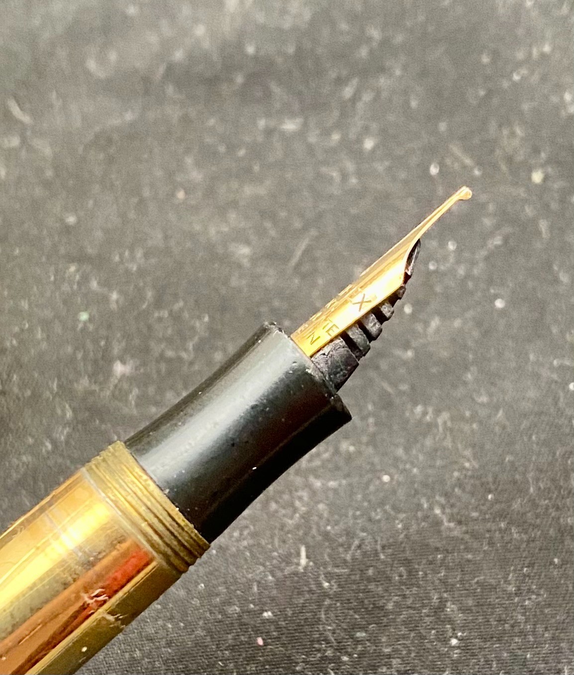 RARE USA GUILLOCHE GOLD FILLED FOUNTAIN PEN, DURATIP 14k “2” NIB Nr 2233, c1950