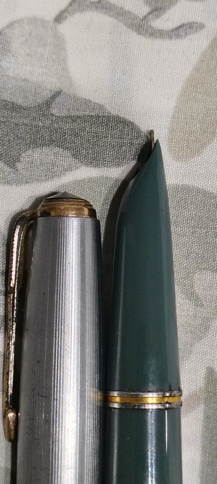 Parker 51 Vacumatic Silver Filled Cap, Grey Barrel Fountain Pen F 14k Gold Nib