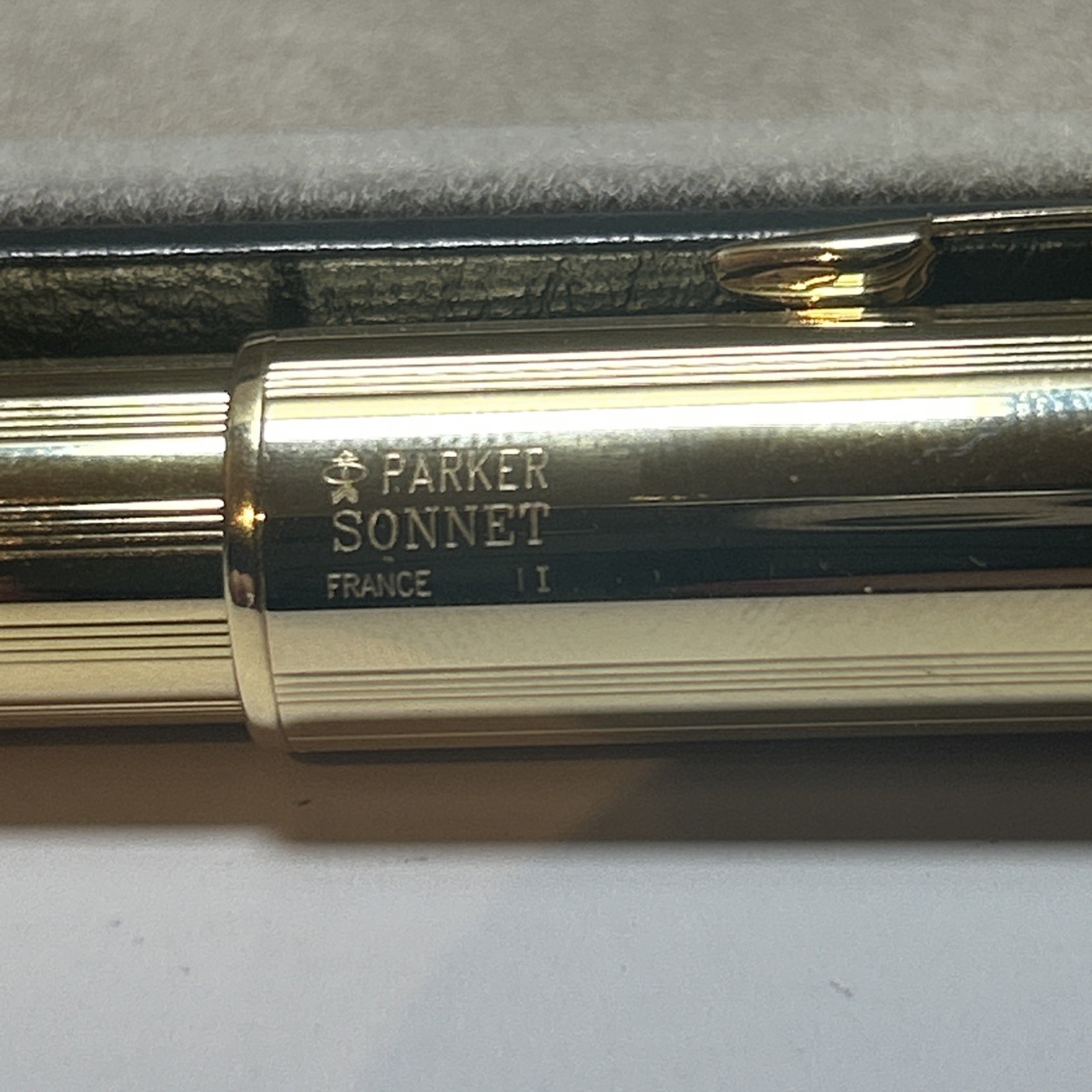 PARKER SONNET SERIES FOUNTAIN PEN IN ROLLED GOLD LINED PATTERN STUB NIB FRANCE