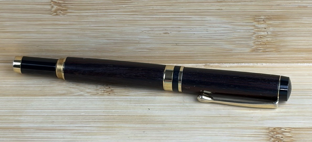 Wood Fountain Pen Gold Trim Iridium Point Germany Cap Screws On Both Sides
