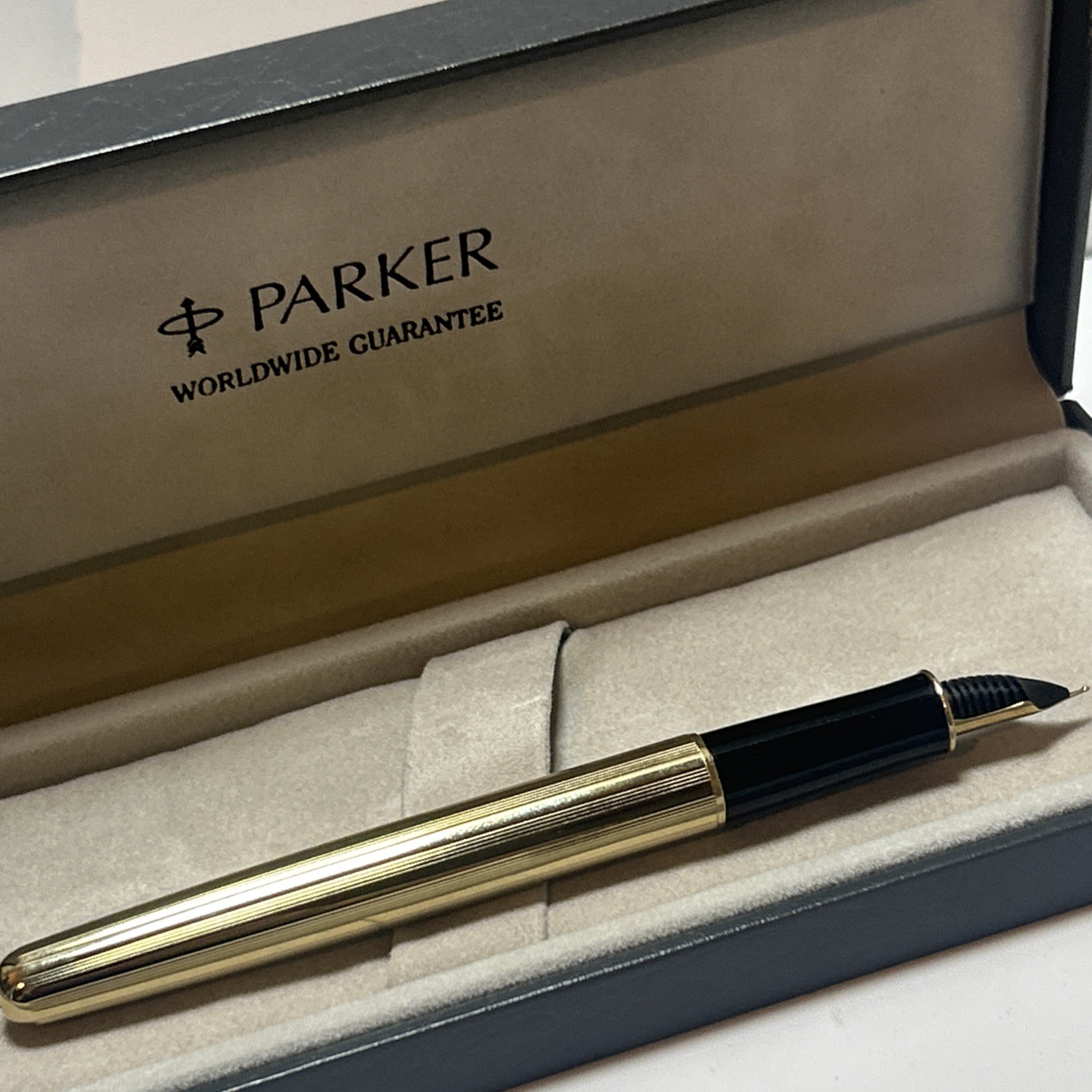 PARKER SONNET SERIES FOUNTAIN PEN IN ROLLED GOLD LINED PATTERN STUB NIB FRANCE