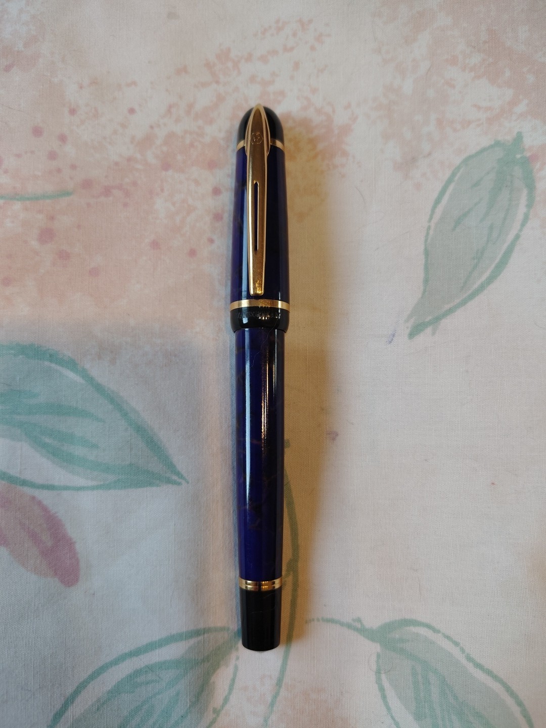 Waterman Phileas Violet Marble Gold Plated Medium Nib Fountain Pen France Made