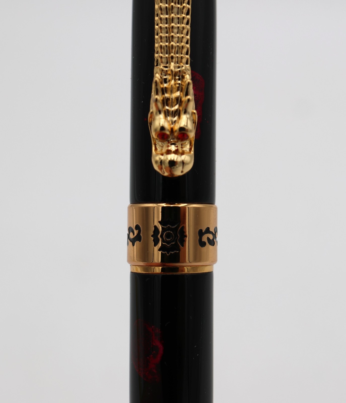 Jinhao Emperor Dragon Fountain Pen – Gold Trim, Red Jewel Eyes, M Nib N.O.S.