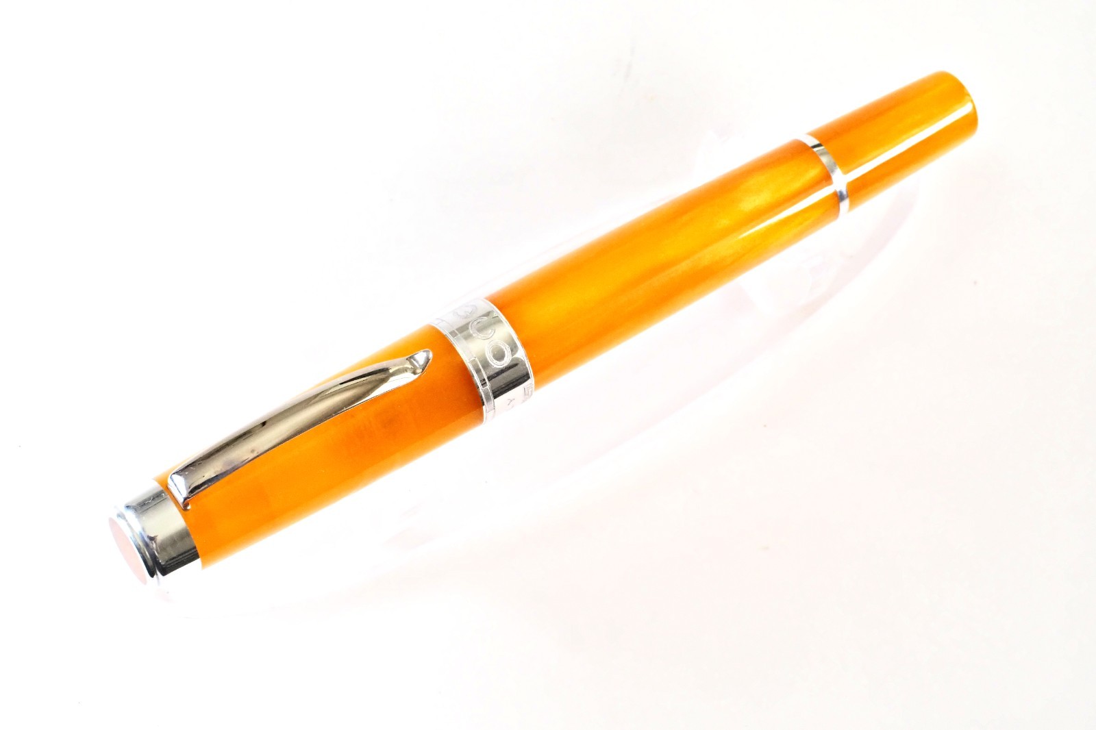 Beautiful MARLEN “One” Orange Fountain Pen, Medium Nib, Made in Italy, RARE