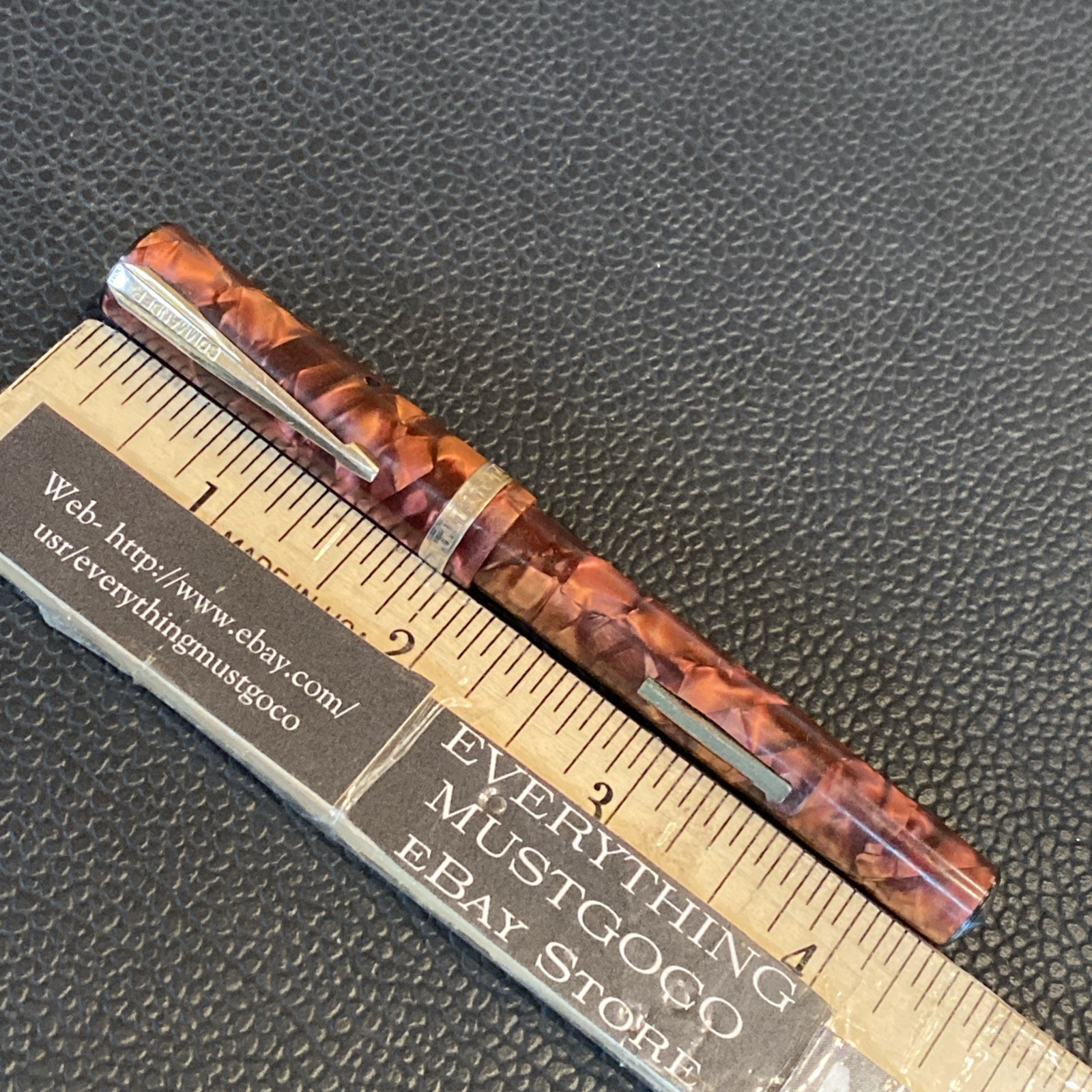 1930s Vtg COMMANDER FOUNTAIN PEN Lever Fill Red Cracked Ice USA Greek Key Band