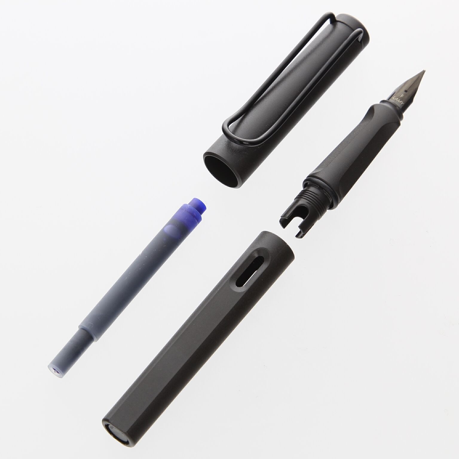 Lamy Safari Fountain Pen – Charcoal Black – Medium Point – L17M New Original Pen