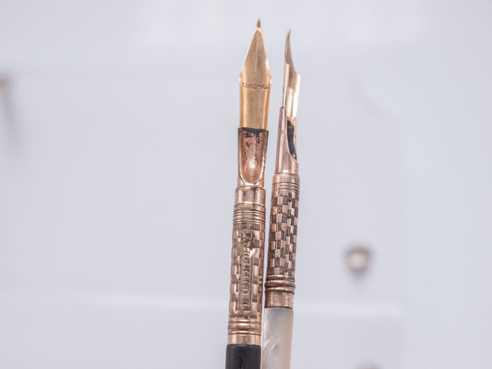 Lot of 2 14k Gold Nib Dip Pens – Leroy Fairchild #4 Wood & Unbranded MOP Handle