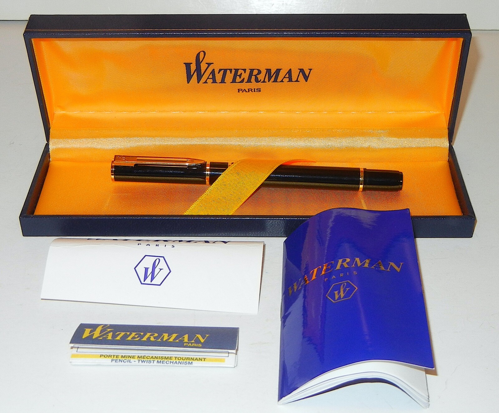 WATERMAN PARIS FRANCE FOUNTAIN PEN M NIB W/ BOX