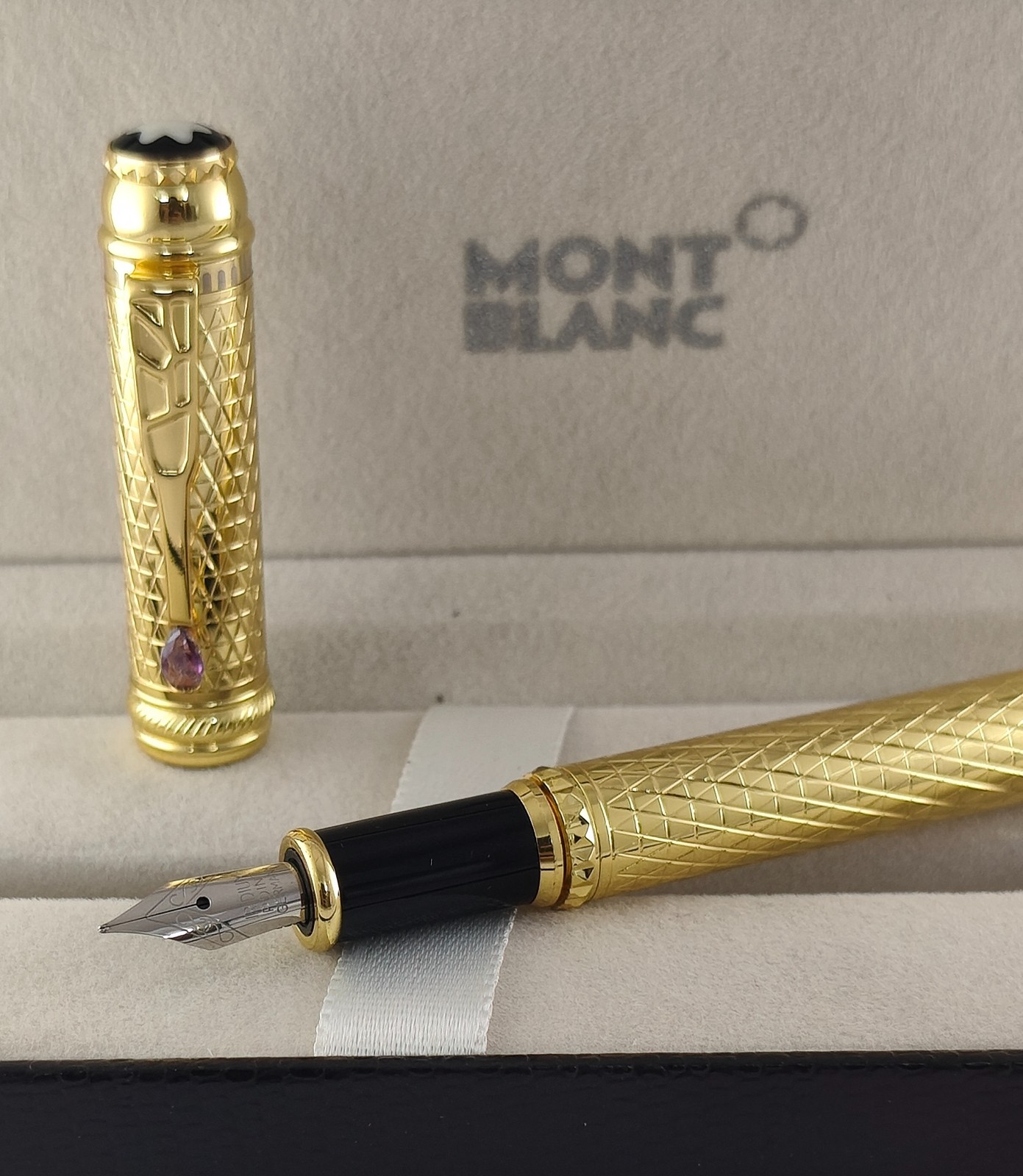 Montblanc Art of Patron Special Limited Edition Fountain Pen | Empty Refill