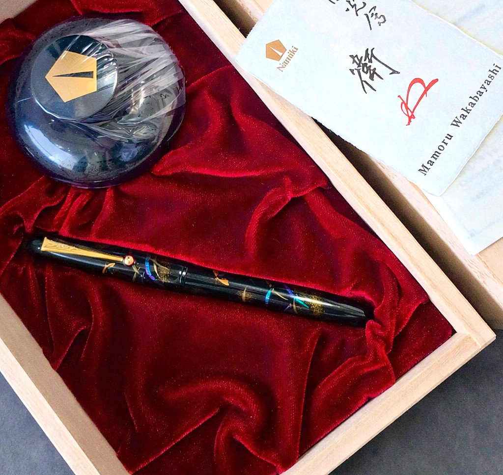 NAMIKI Yukari Togidashi Maki-e 18K Fountain Pen Firefly Raden Nib F w/Ink Bottle
