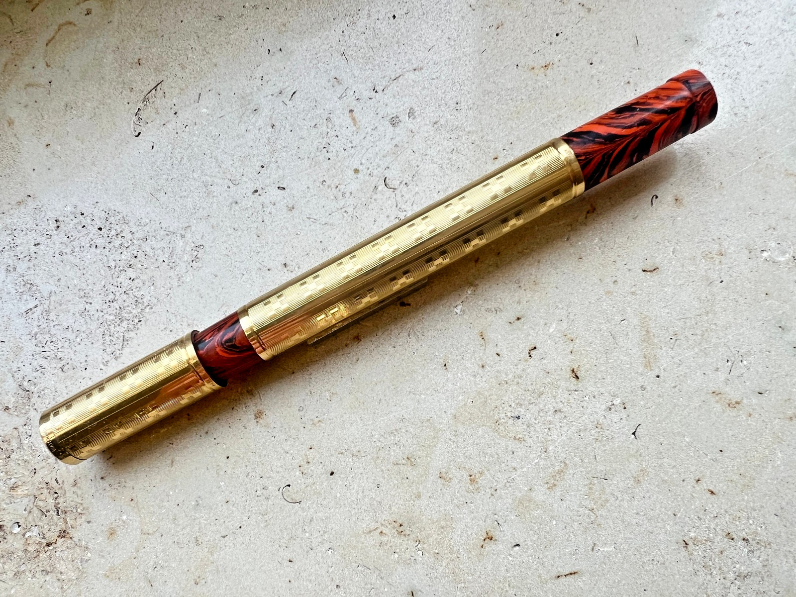 WATERMAN 42 1/2 Red Mottled Rolled Gold Damier overlay – #2 Gold nib – MINT