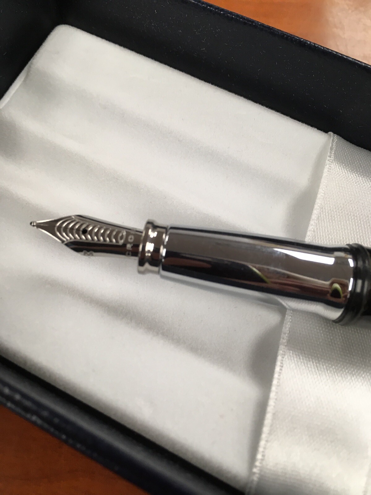 Cross Dubai Black Lacquer/Chrome Trim “M” Nib Fountain Pen