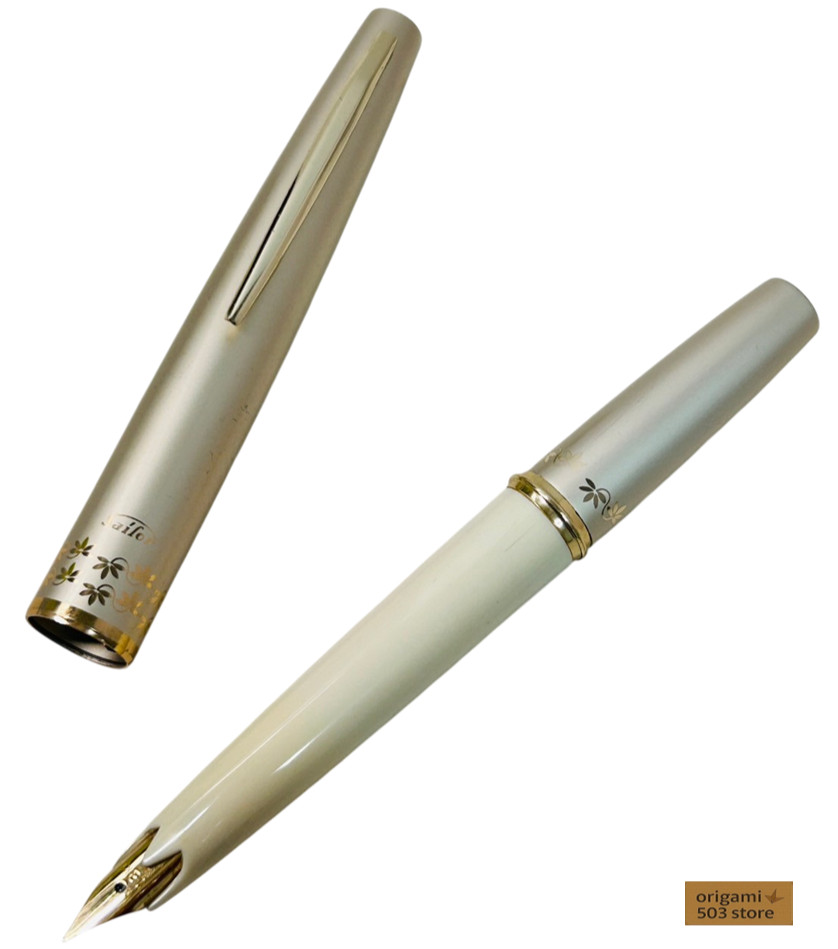 Sailor Short Pocket White Fountain Pen 18K Fine F Nib Vintage Rare Japan