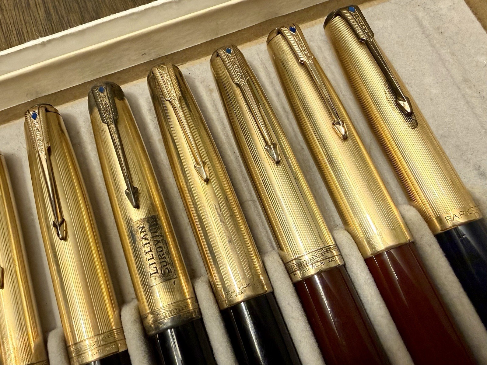 LOT OF 7 VINTAGE PARKER 51 FOUNTAIN PENS & 1 MECHANICAL PENCIL 14K NIBS 14K CLIP