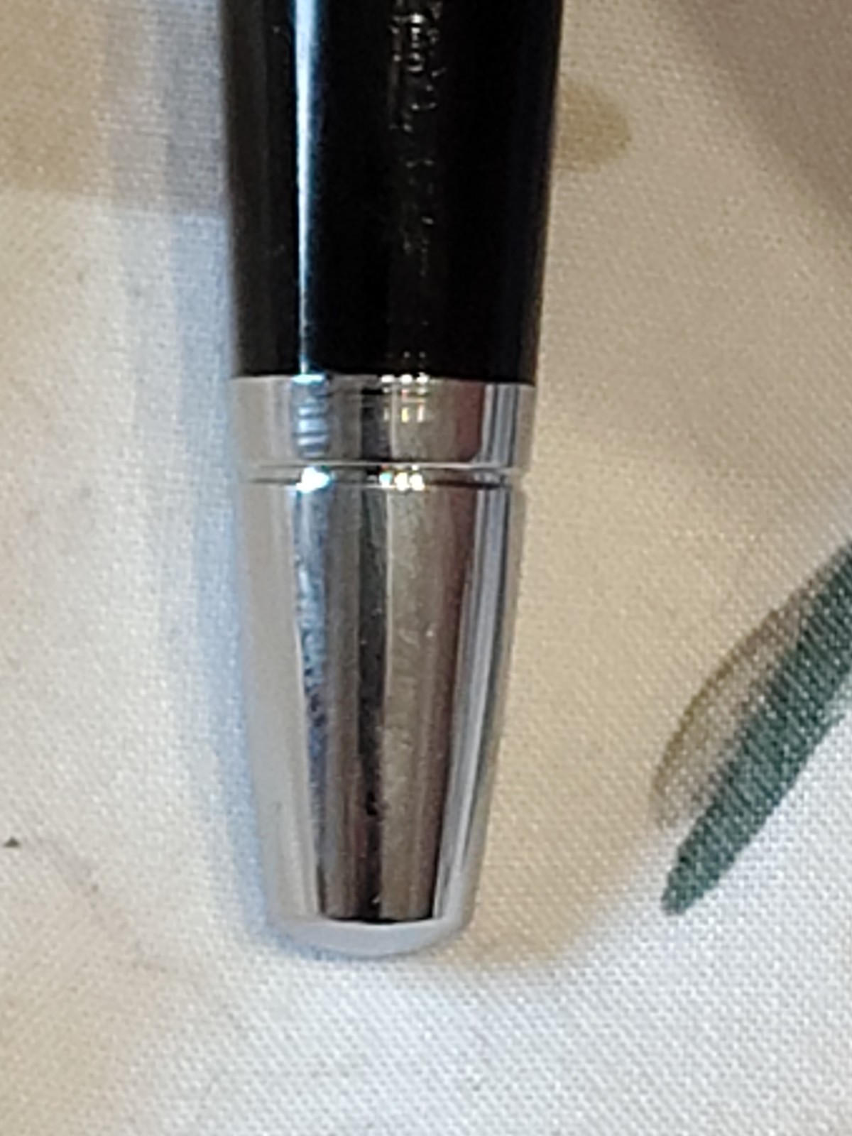 Cross Apogee Glossy Black Laque Rhodium Trim Fountain Pen, Fine 18k Gold Nib