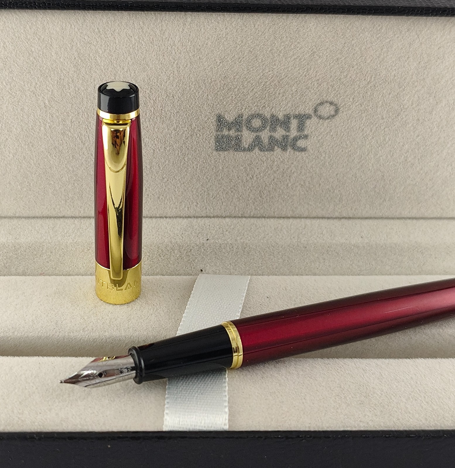 Montblanc Meisterstuck Red Body + Red Clip | Fountain Pen | Empty Refill