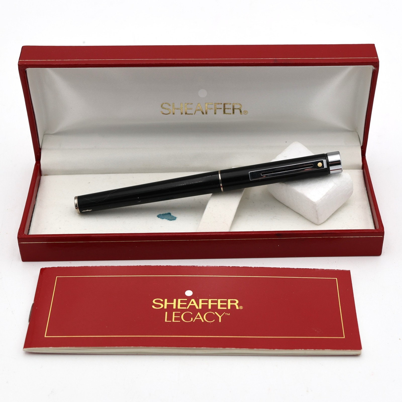 Vintage Sheaffer Targa Slim Fountain Pen Matte Black White Dot Medium Nib w/Box
