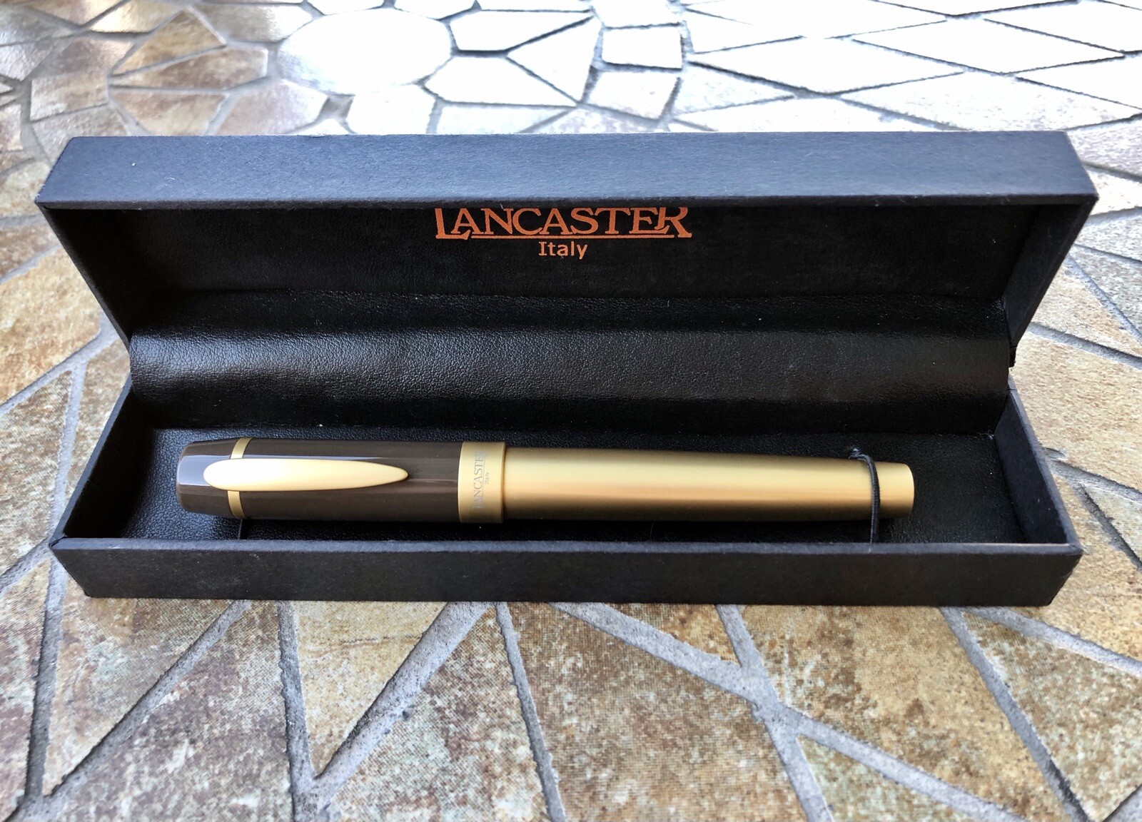 NEW Lancaster Fountain Pen Made In Italy- Gold/Brown
