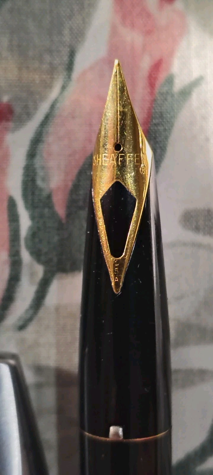 Sheaffer Imperial Chrome Cap, Black Barrel Gold Plated Medium Nib Fountain Pen