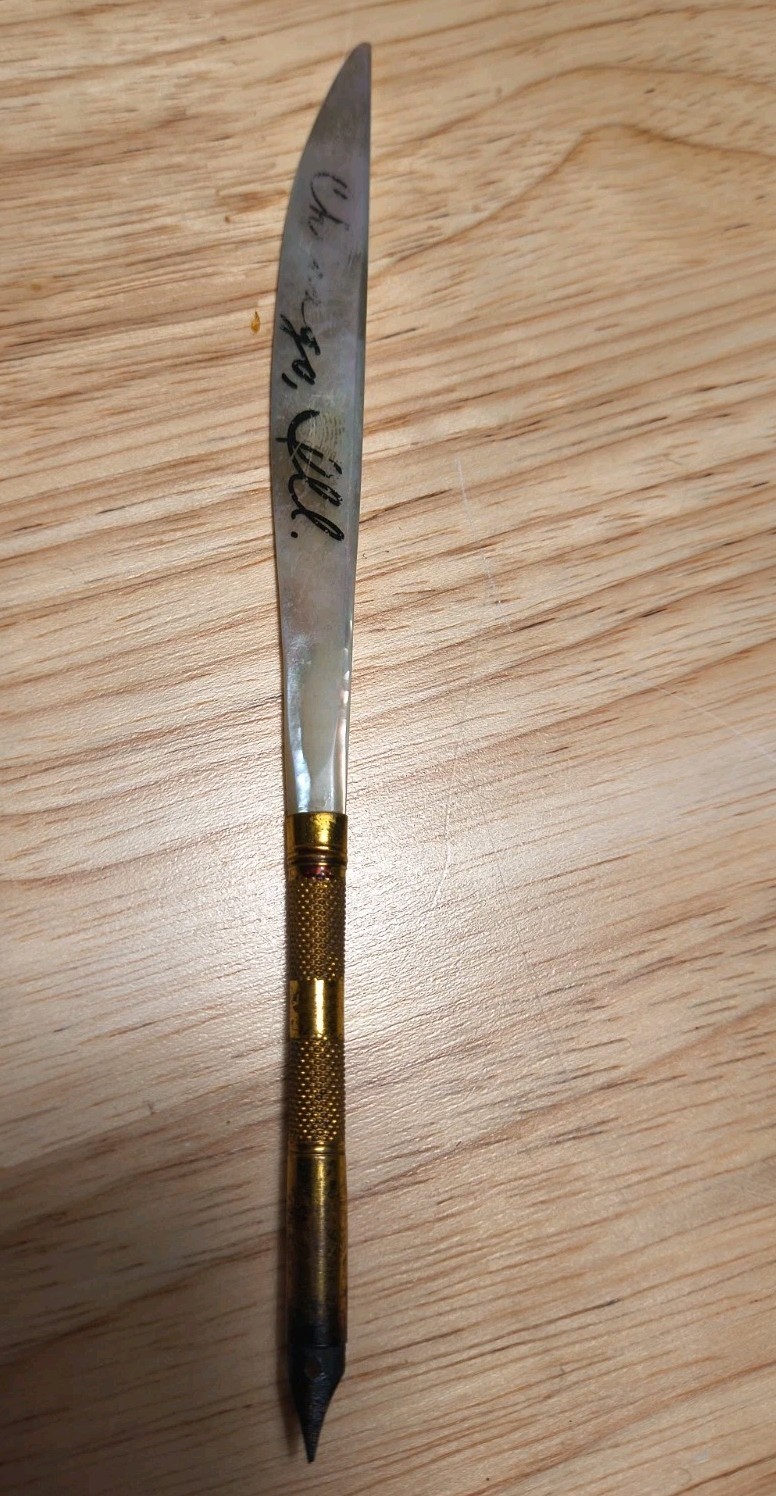 Vintage Quill Drip Pen Mother of Pearl Gold Tone Chicago Ill.