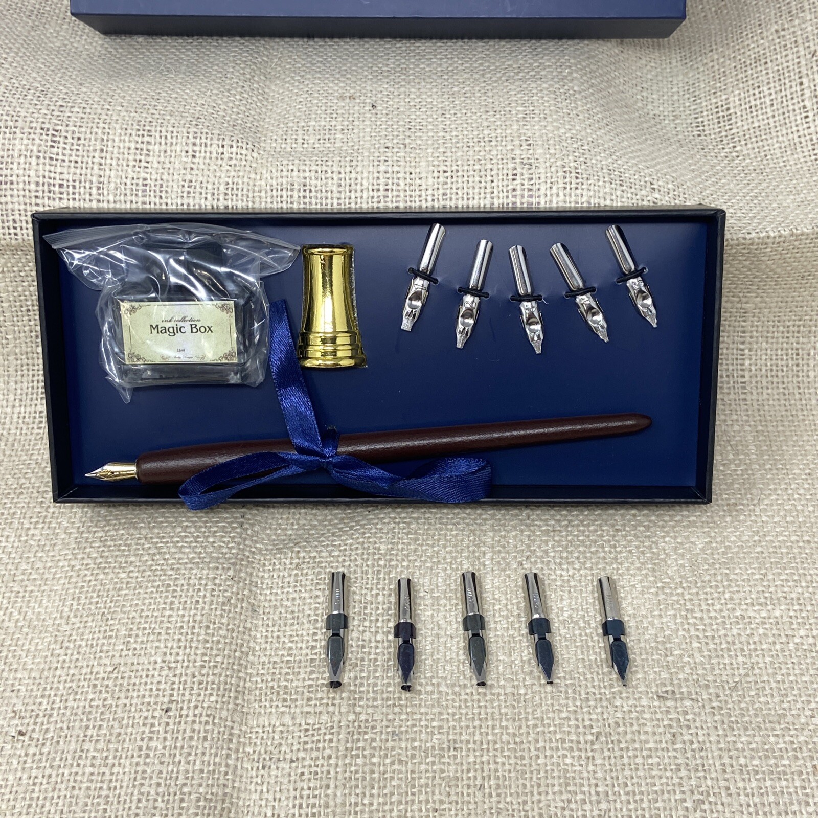 Vintage Fountain Pen Gift Set with Various size Nibs New