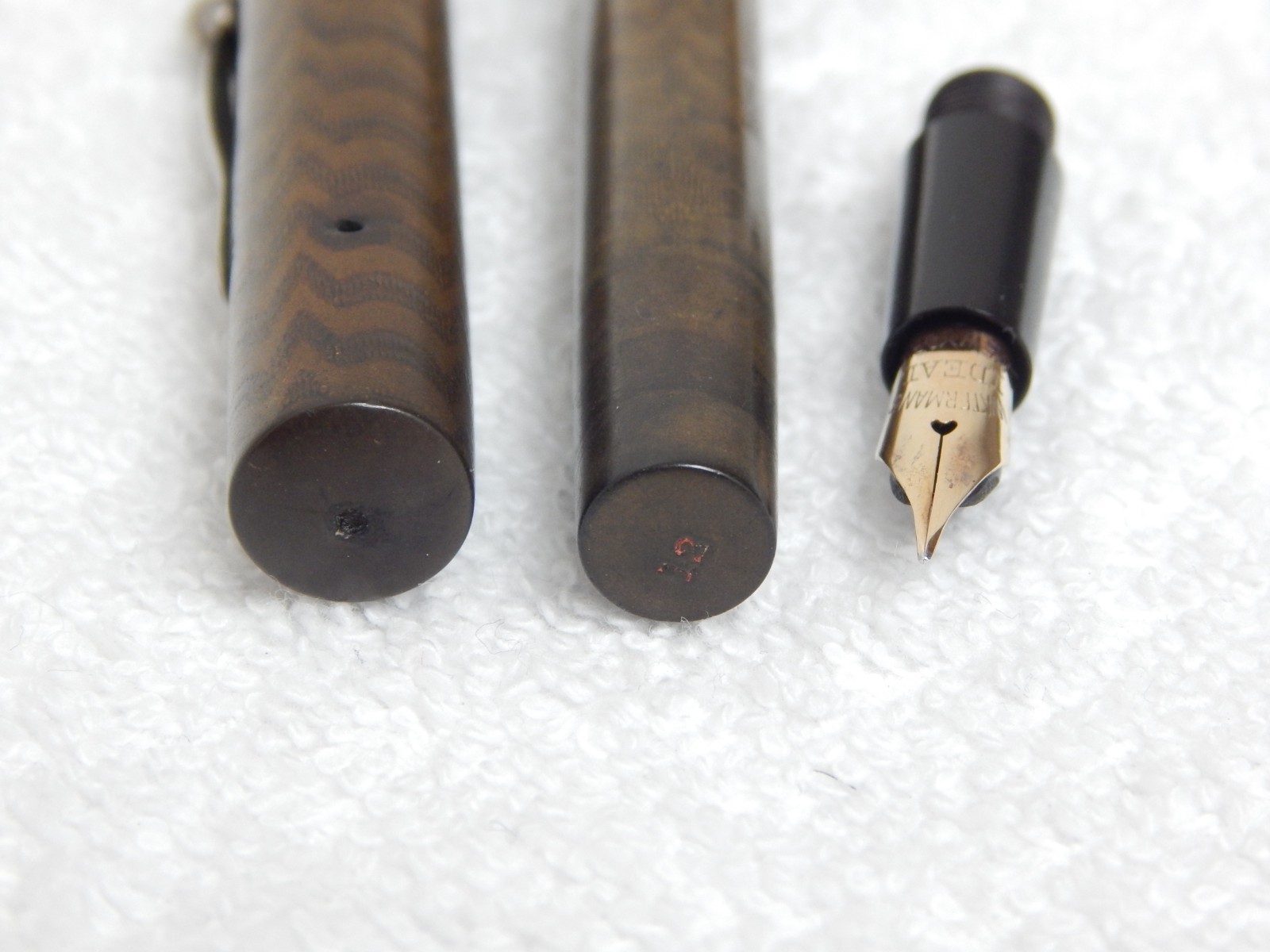 LOT# 228N. VINTAGE WATERMAN ‘S 12 EYEDROPPER FOUNTAIN PEN. FLEX NIB, F TO BB+