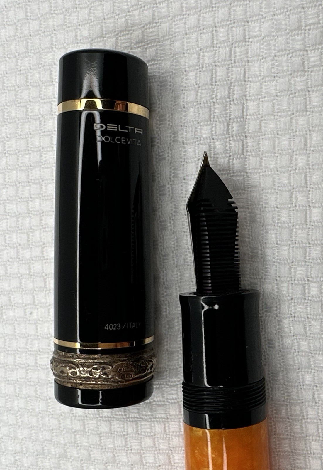 Delta Dolce Vita Millennium 18k 750 Fountain Pen Orange Italy