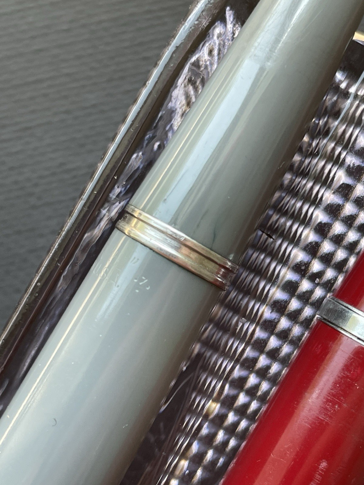 Parker 51 / 41 lot of two fountain pens Parts or Repair – Vintage Vacumatic 1947