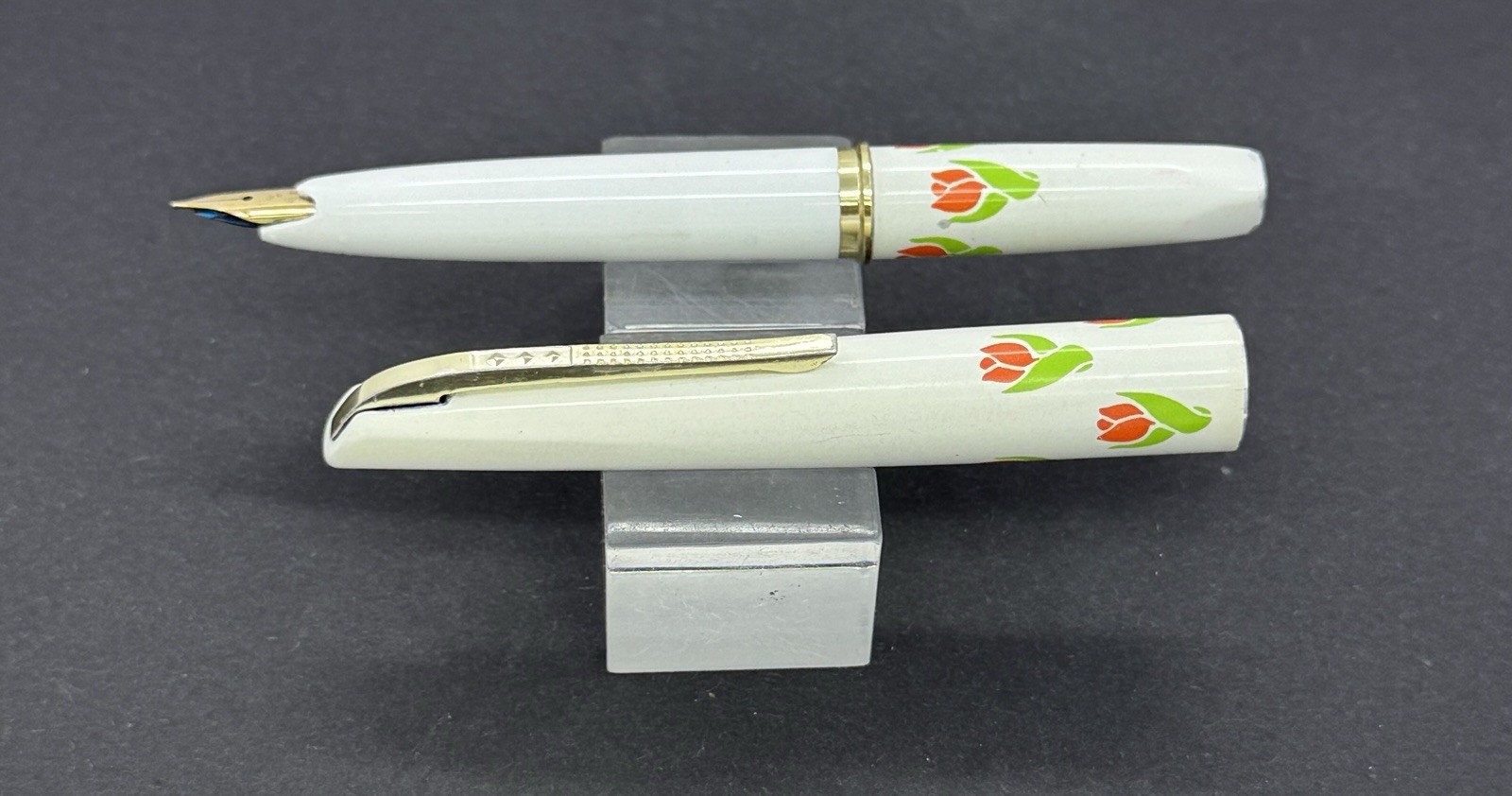 Sailor Pocket Fountain Pen, Painted Tulip Motif, 18k Soft Fine Nib, Not Serviced