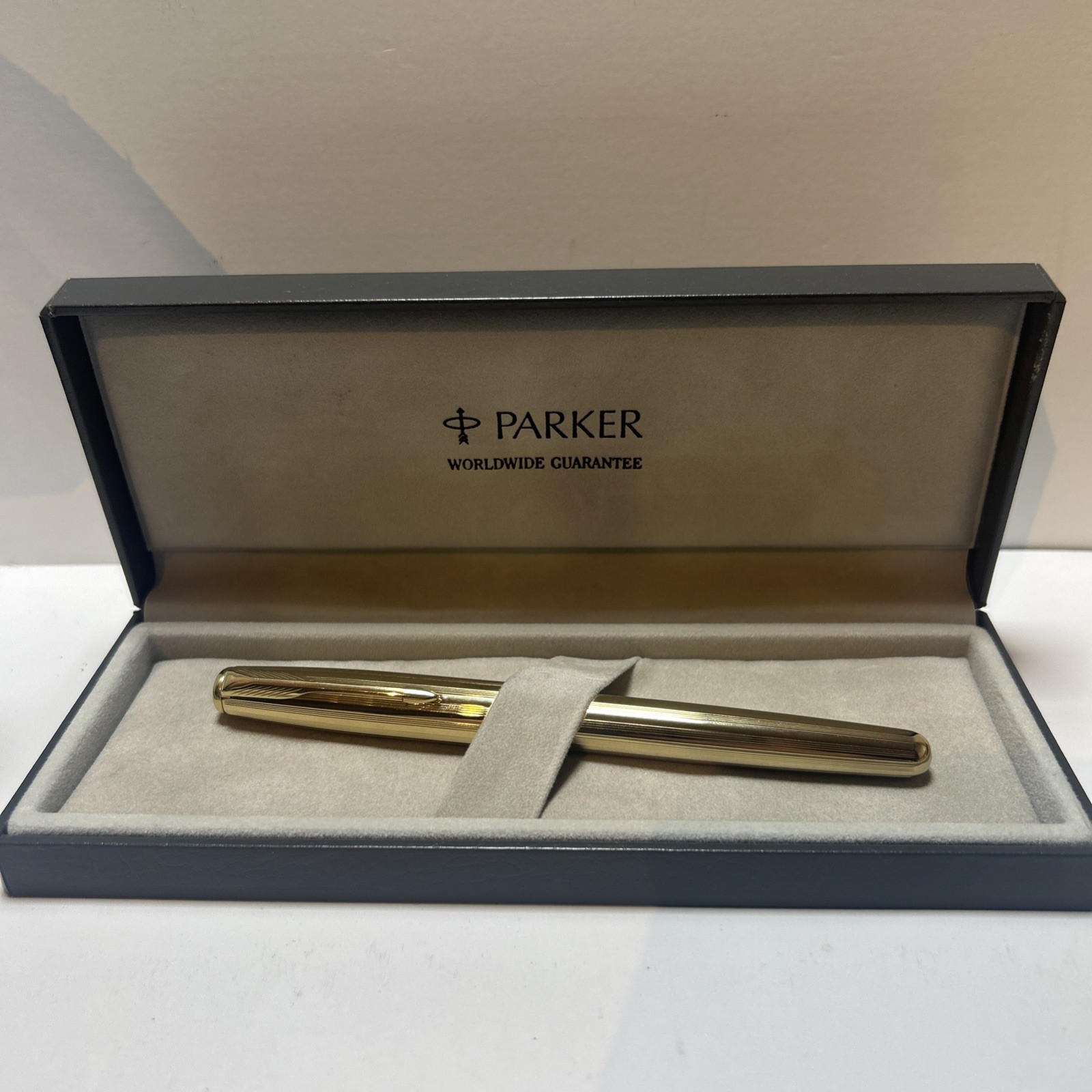 PARKER SONNET SERIES FOUNTAIN PEN IN ROLLED GOLD LINED PATTERN STUB NIB FRANCE