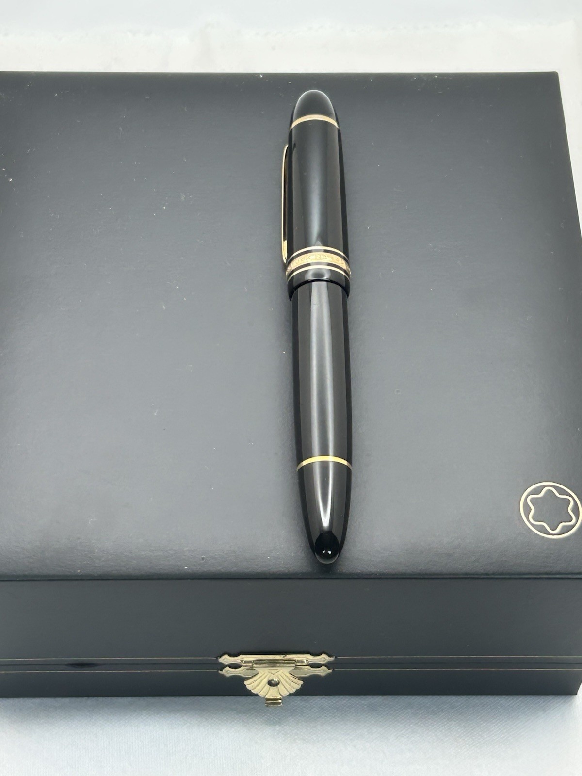 Montblanc Meisterstuck 149 FP, 18K Medium Nib-Excellent Condition