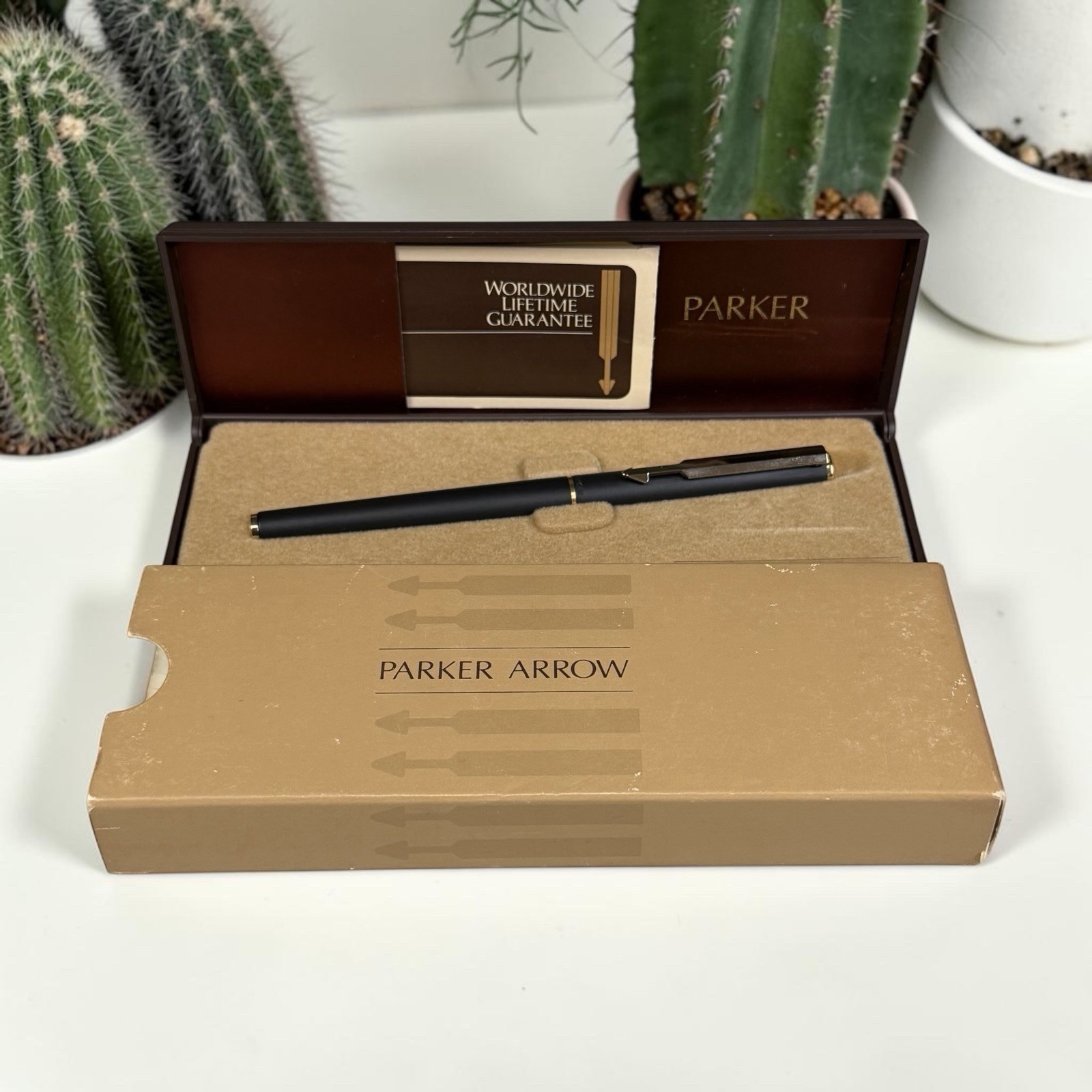 NOS Vintage Parker Arrow Matte Black Gold Trim Fountain Pen Box Warranty Card