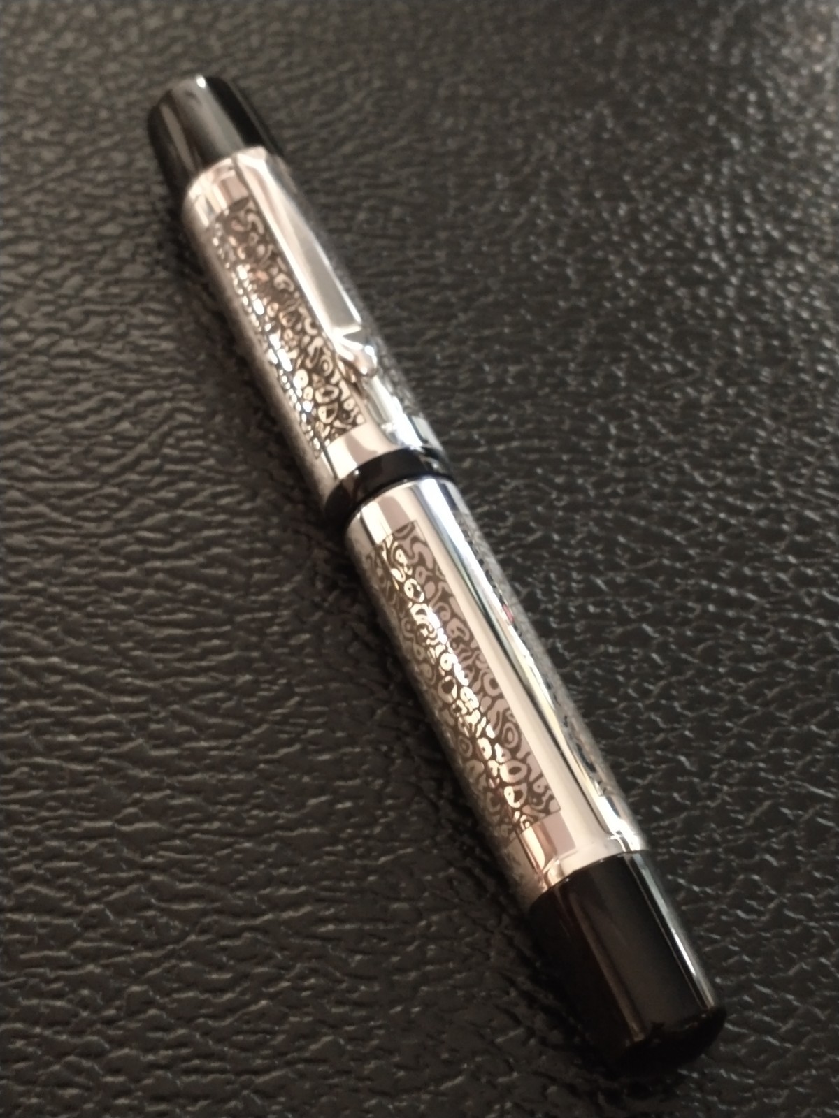 LIMITED EDITION BEXLEY MAGNUM 925-RHODIUM WITH 18K GOLD NIB VINTAGE FOUNTAIN PEN