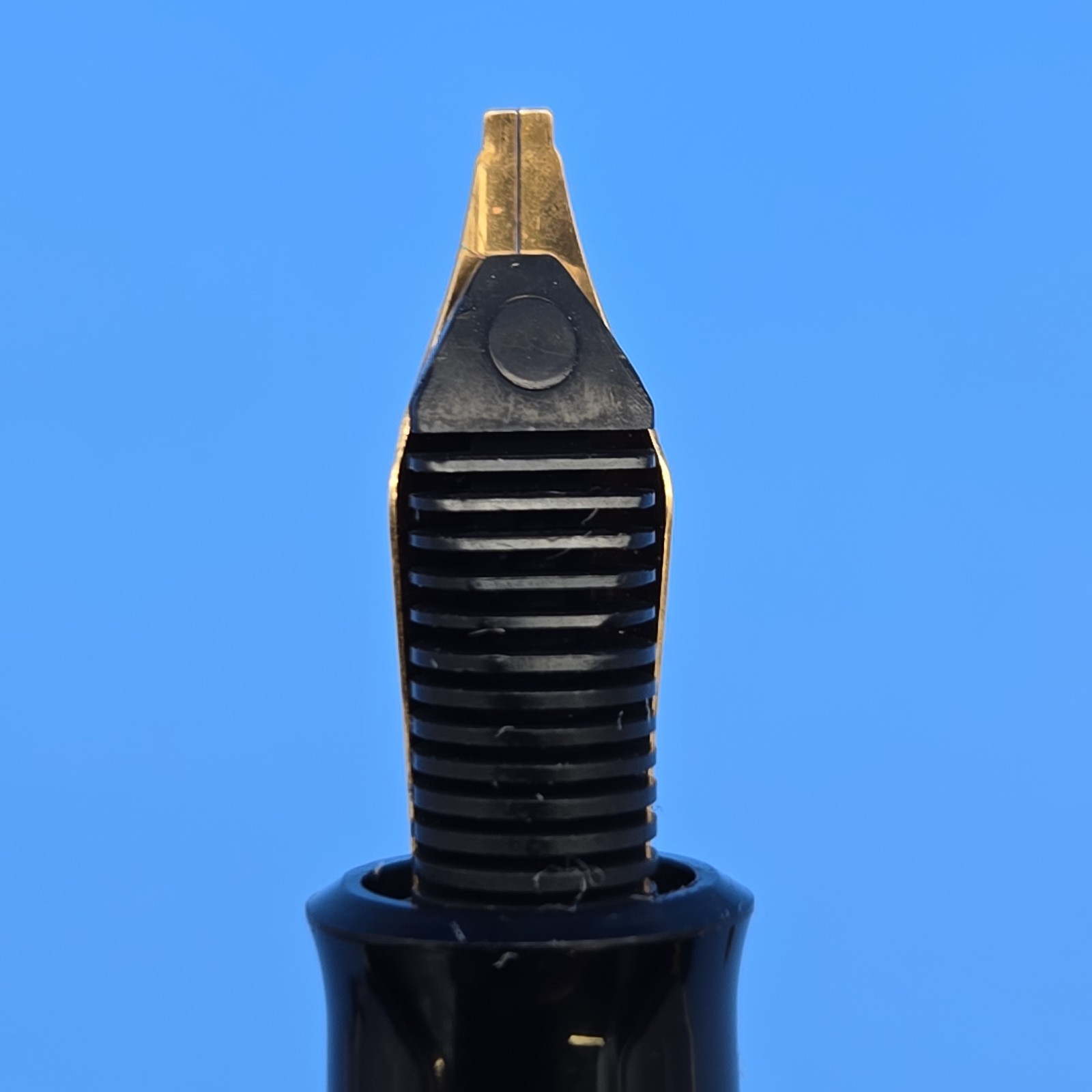 Pelikan M200 Fountain Pen Black Gold 1.5mm + 5 Calligraphy Nibs Case Ink