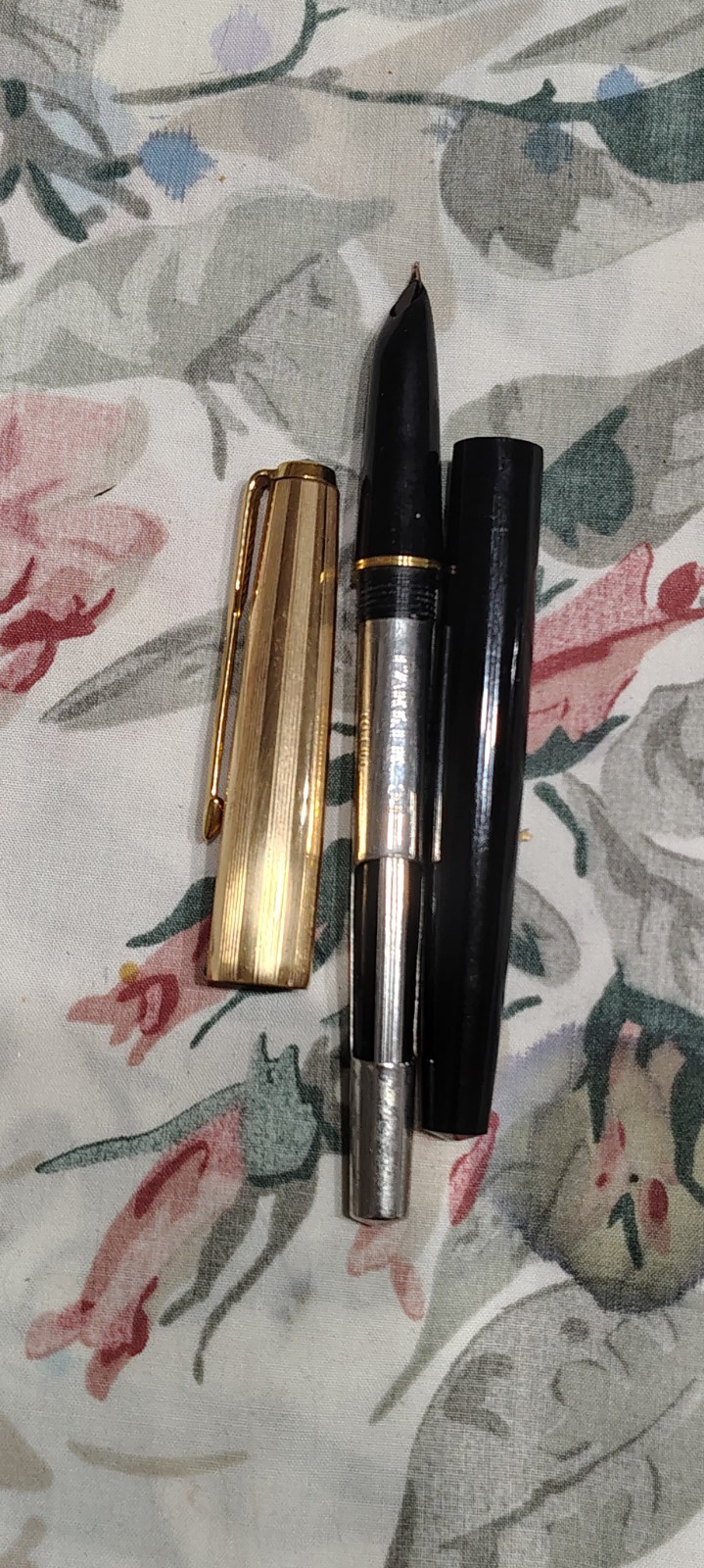 Parker 51 Gold Filled 1/1 12k GF Cap Black Barrel Fountain Pen Fine 14k Gold Nib