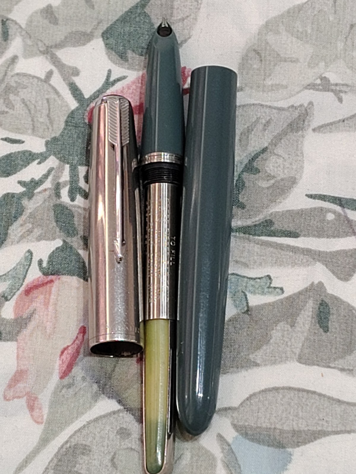 PARKER 51 CHROME CAP, GREY BARREL FOUNTAIN PEN OCTANIUM FINE NIB USA