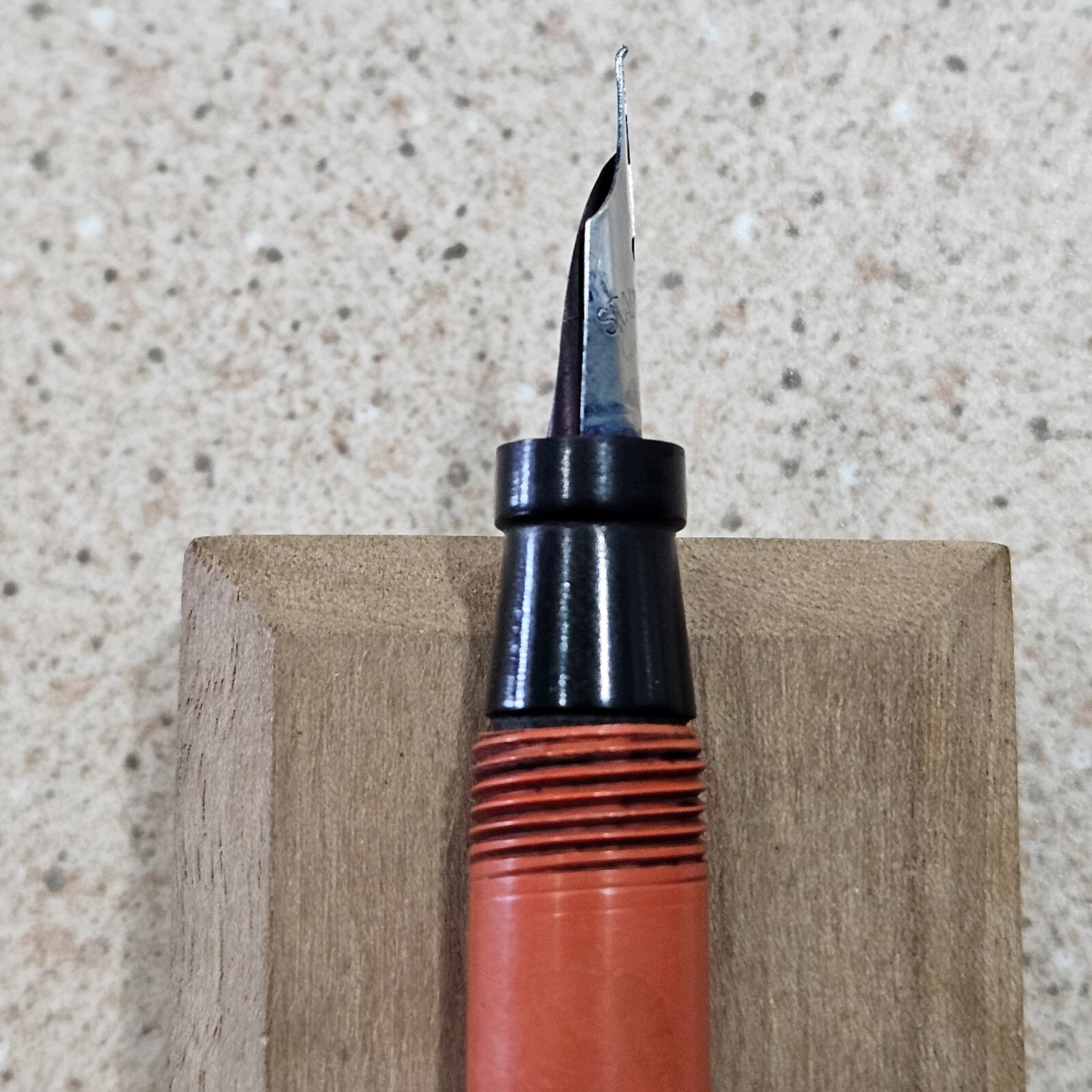 Vintage Unbranded Lever Fill Orange & Black Flat Ends 3-3/8″ Small Fountain Pen