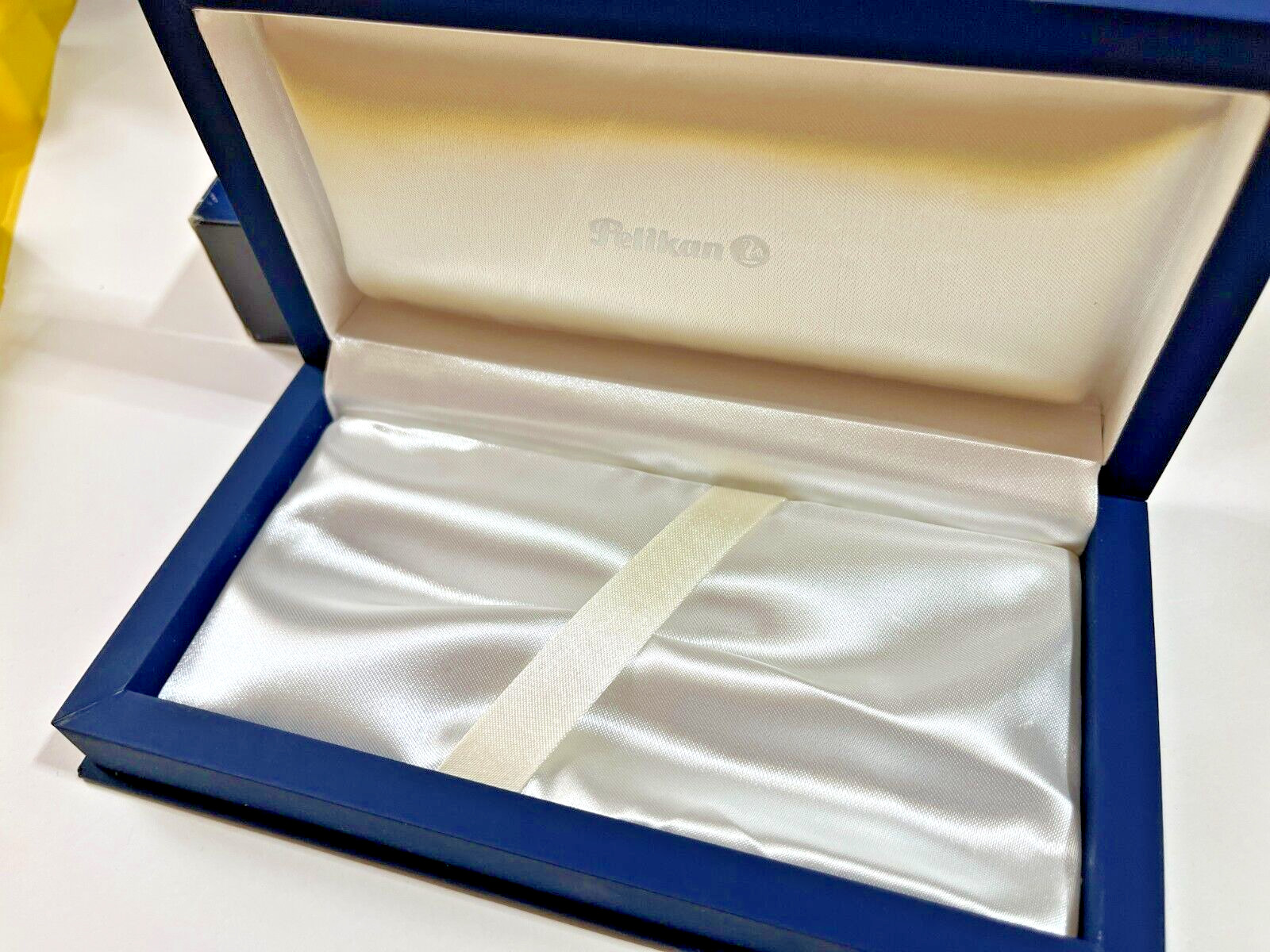 Authentic Pelikan empty box only for Pen, Fountain, ballpoint, Roller ball