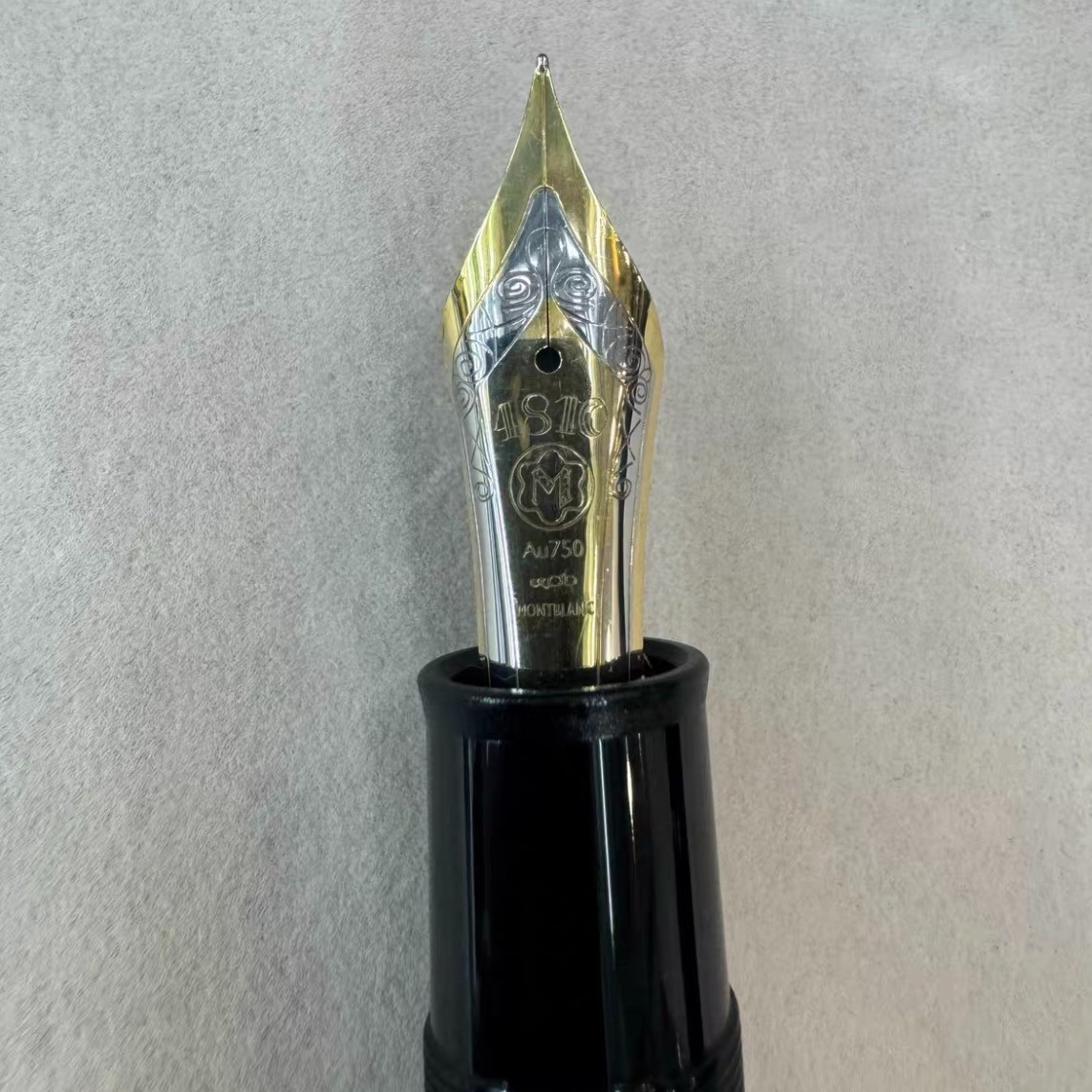 MONTBLANC Meisterstuck 149 Straight Grain Silver Metal Fountain Pen