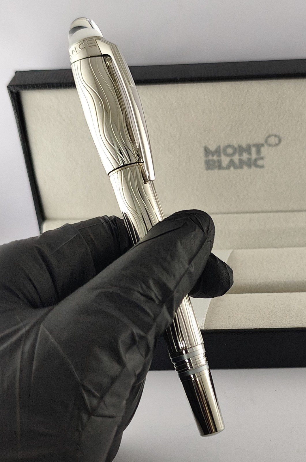 Montblanc Starwalker Silver Body + Silver Clip | Fountain Pen | Empty Refill