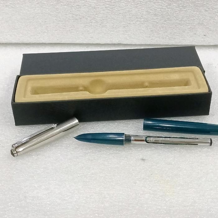 Vintage Rare KIN SIN 615 Green Fountain Pen Iridium Tipped Nib Used China VP629
