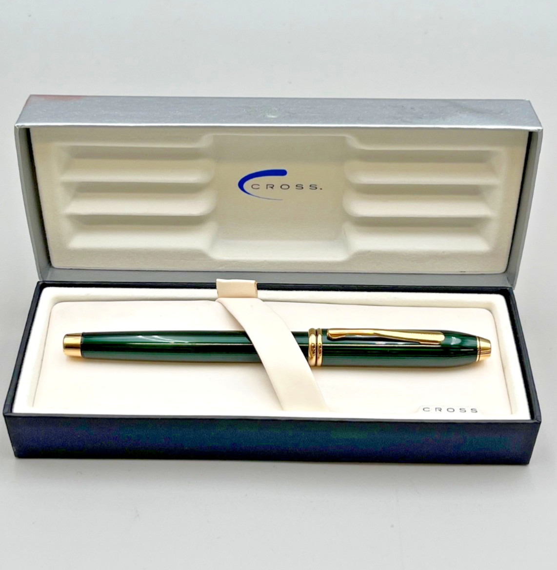 Cross Townsend Translucent Green Lacquer Fountain Pen 14K 585 M-Nib 🇺🇸 696-5MA
