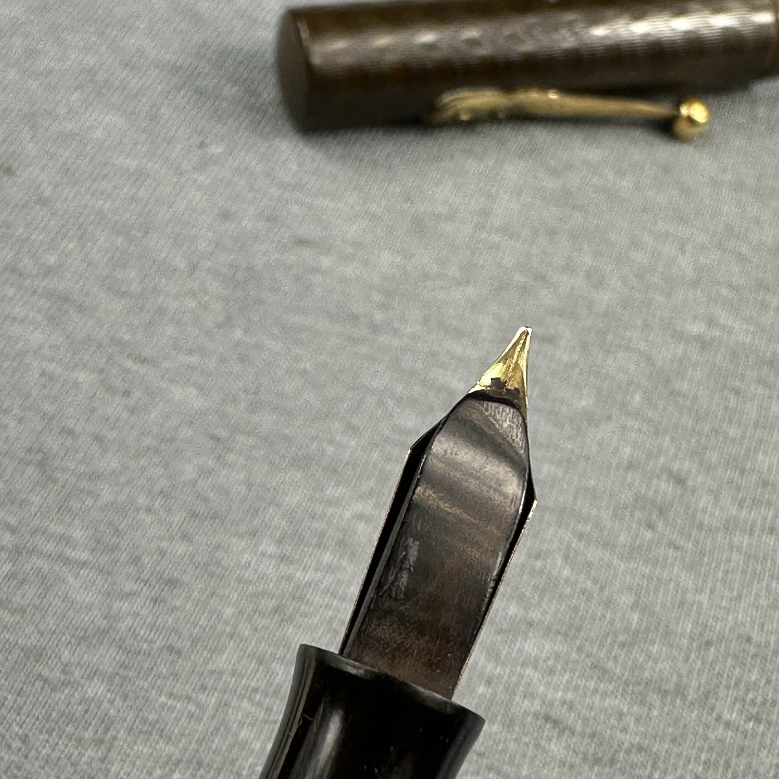 Waterman’s 52 BCHR Gold Filled Trim Wide Barrel Band 14k #2 Fine Flex Nib