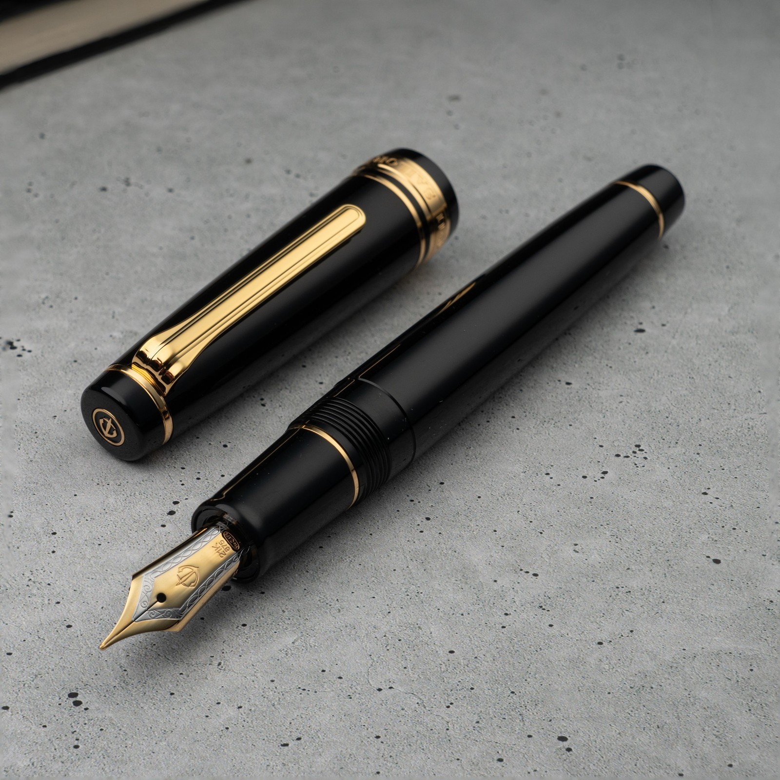 Sailor Pro Gear Gold Fountain Pen 21K 875 Two Tone Gold Nib Japan
