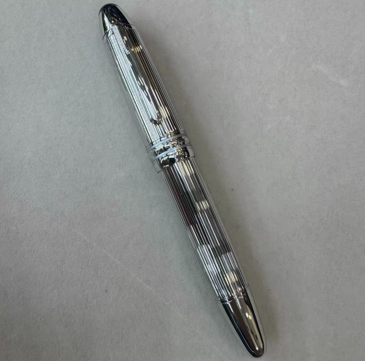 MONTBLANC Meisterstuck 149 Straight Grain Silver Metal Fountain Pen